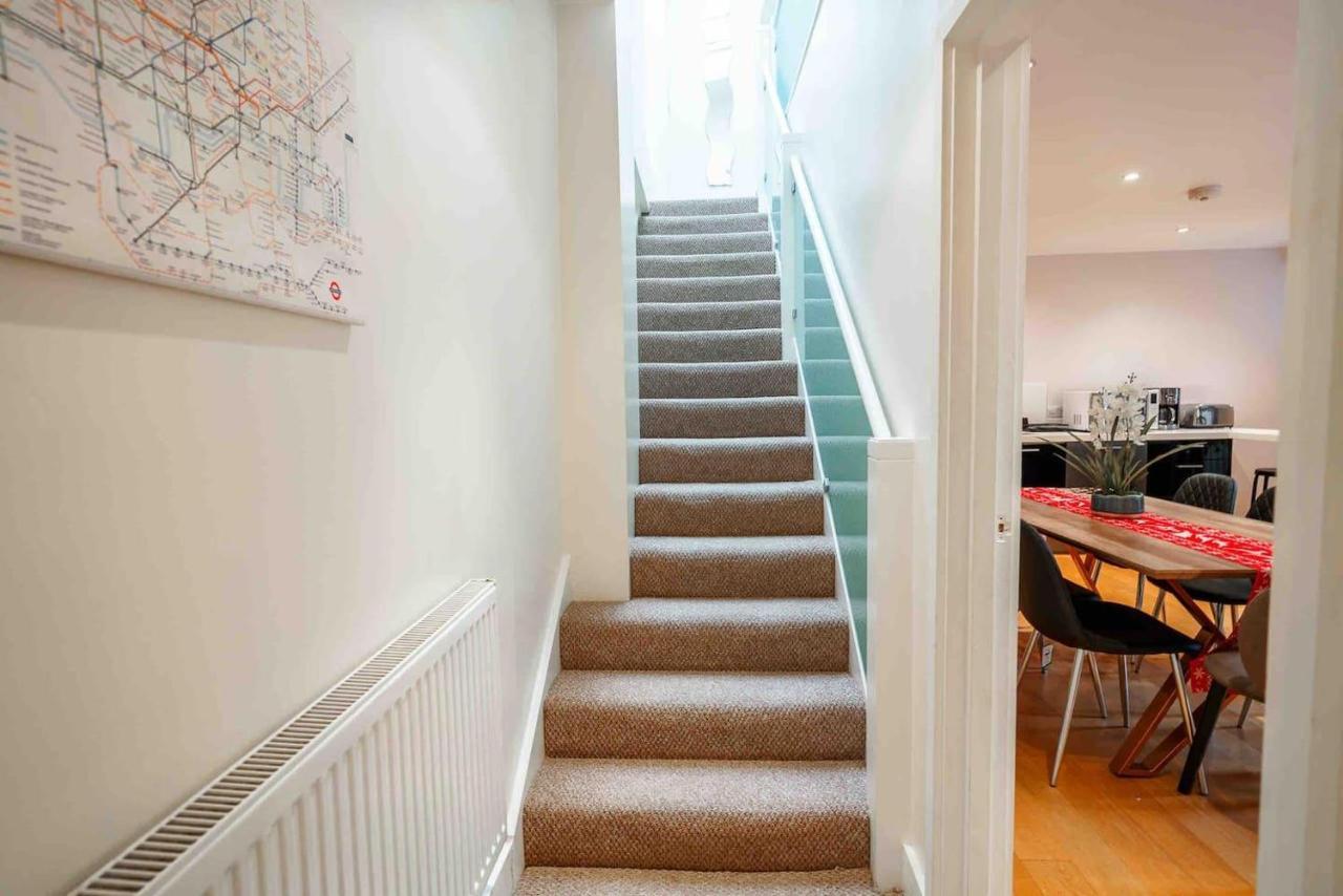 Immaculate 1-bed House In Holiday home London